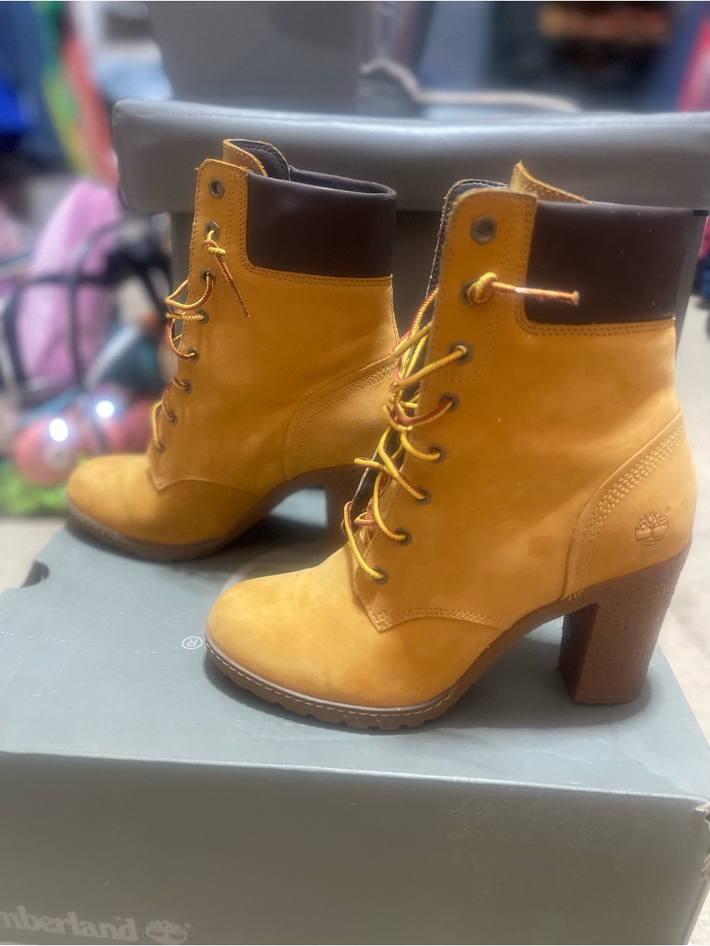 Timberland Women's Wheat Lace-Up Heeled Leather Boots